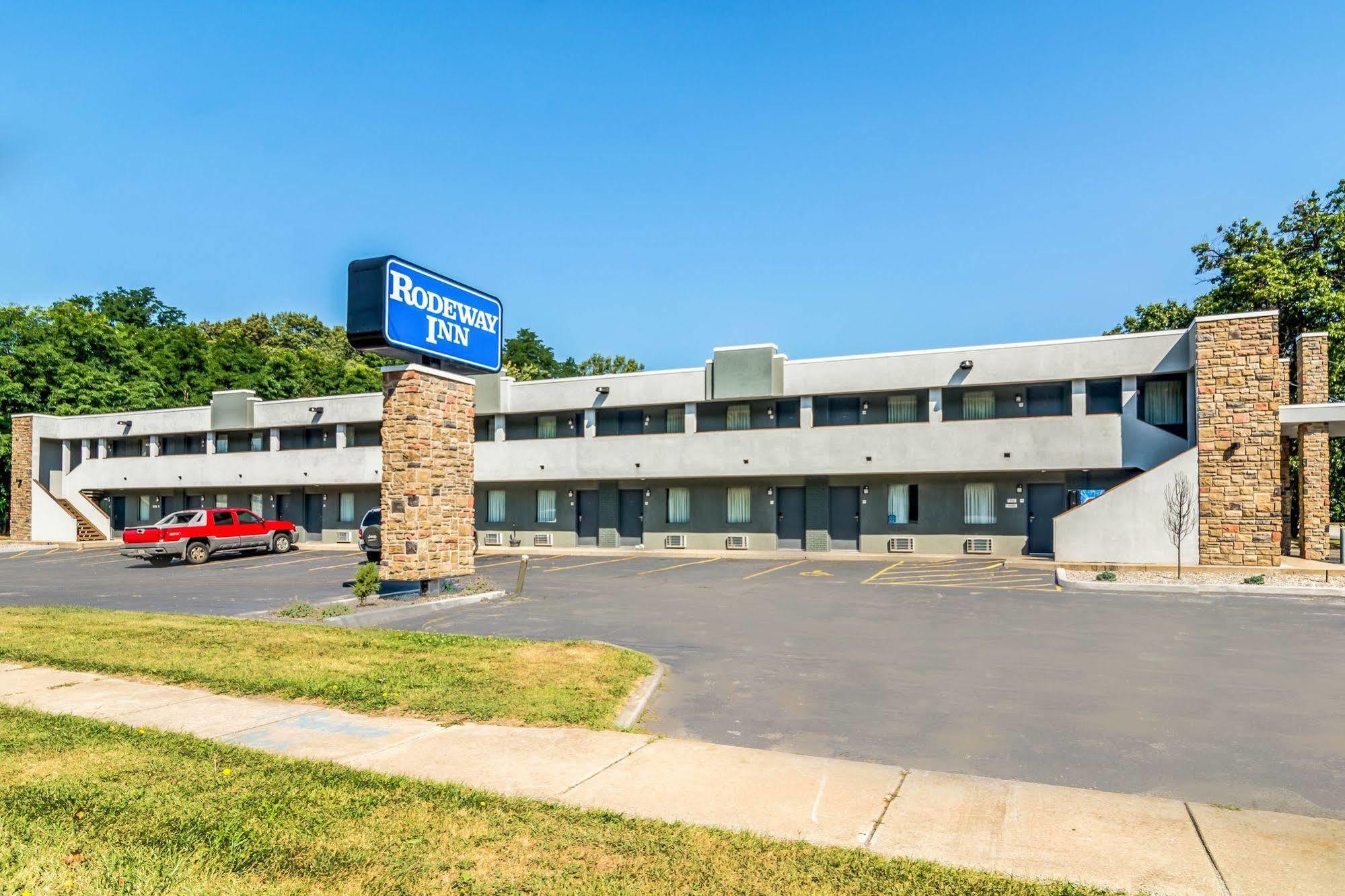 Rodeway Inn Портидж Екстериор снимка